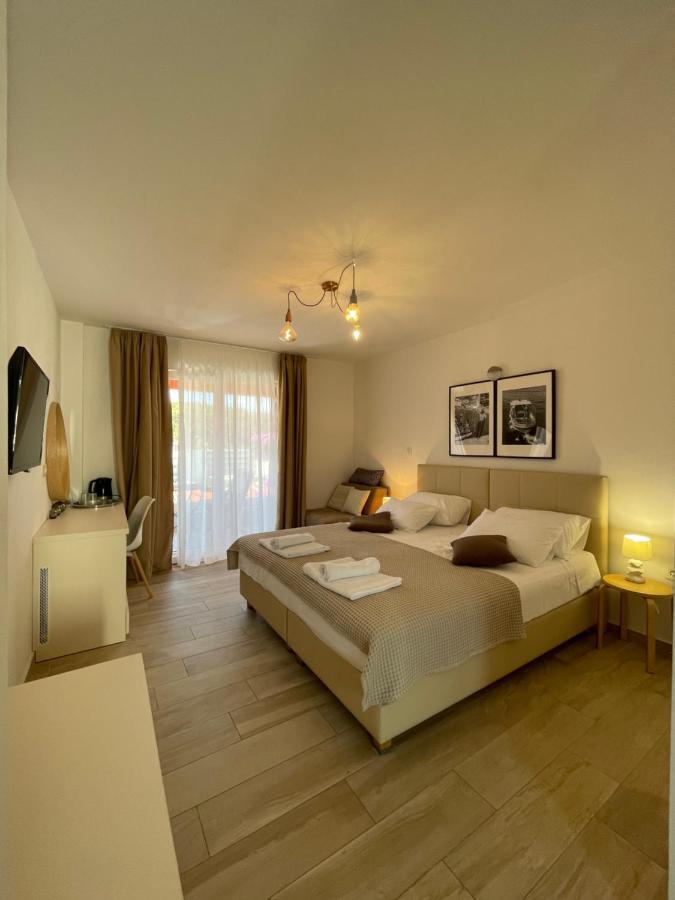 St. Nicholas Rooms Хвар Экстерьер фото