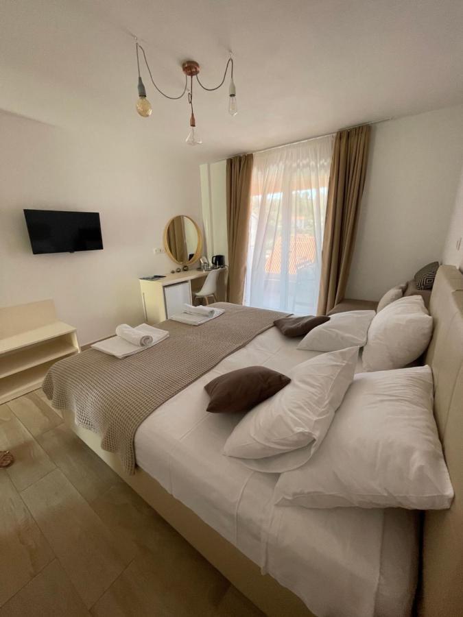 St. Nicholas Rooms Хвар Экстерьер фото